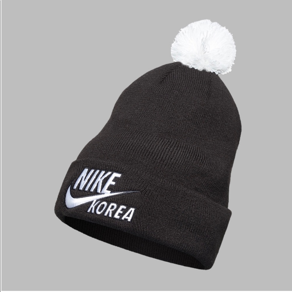 ISO. black korea nike beanie/black korea nike cap